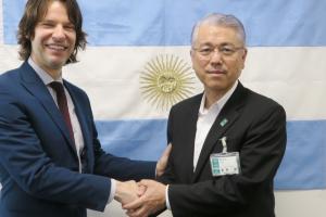 El intendente de Kunmagaya, Kiyoshi Tomioka y Consejero Matías Babino